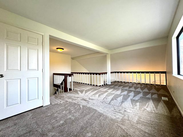 412 Deer Trail Hill B, Lake Barrington, IL 60010