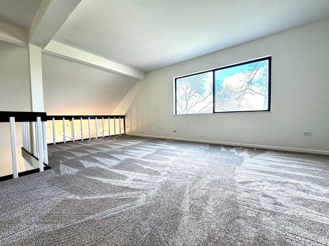 412 Deer Trail Hill B, Lake Barrington, IL 60010