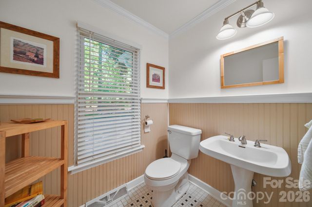 11421 Winners Circle, Charlotte, NC 28215