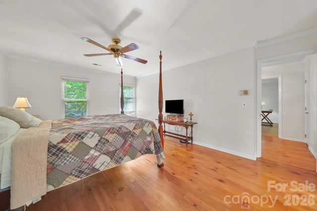 11421 Winners Circle, Charlotte, NC 28215