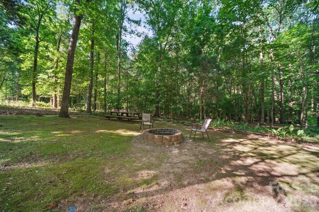 11421 Winners Circle, Charlotte, NC 28215