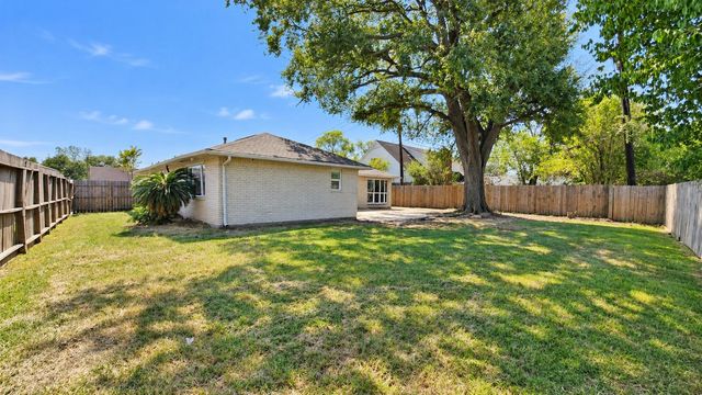 4126 Worrell Drive, Houston, TX 77045