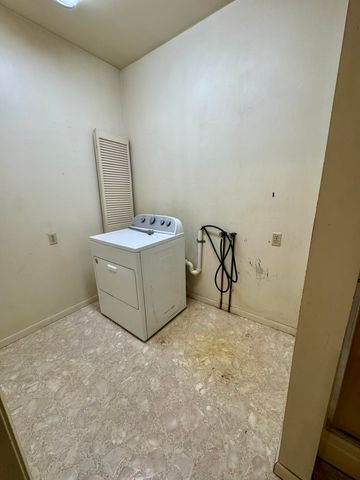 607 W WEST ELM ST, Fayette, MO 65248