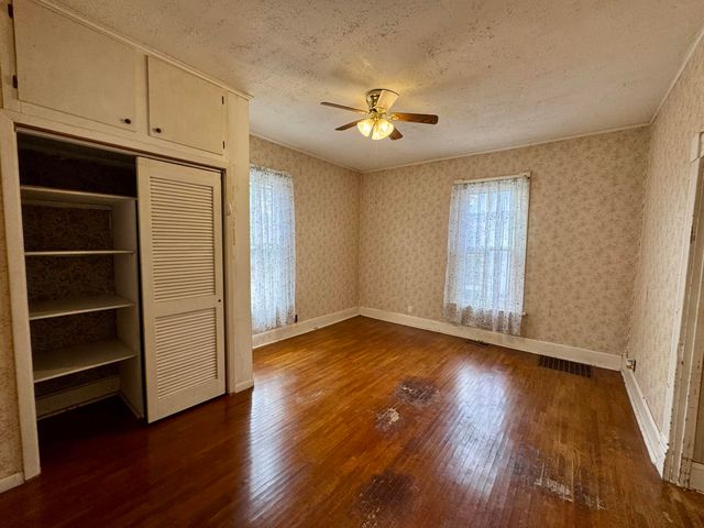 607 W WEST ELM ST, Fayette, MO 65248