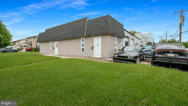 400 LINCOLN AVE, Hatboro, PA 19040