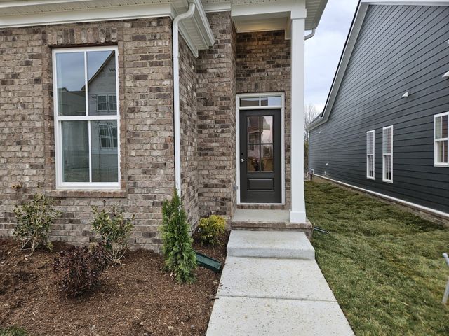411 W Stonehaus Crossing, Antioch, TN 37013