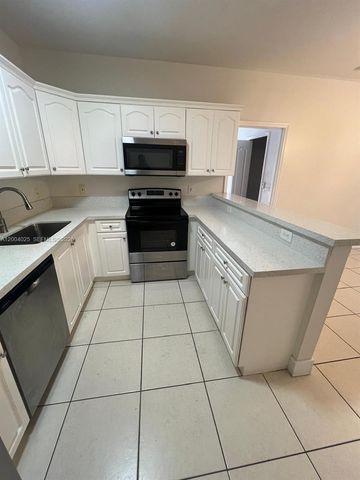 7570 NW 176th Ter 7570, Hialeah, FL 33015