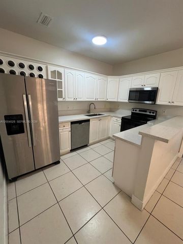 7570 NW 176th Ter 7570, Hialeah, FL 33015