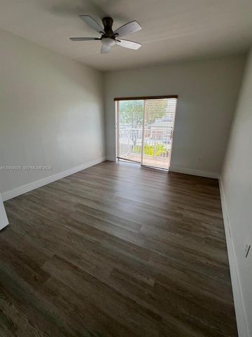 7570 NW 176th Ter 7570, Hialeah, FL 33015