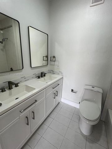 7570 NW 176th Ter 7570, Hialeah, FL 33015