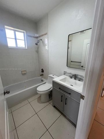 7570 NW 176th Ter 7570, Hialeah, FL 33015