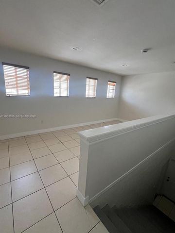 7570 NW 176th Ter 7570, Hialeah, FL 33015