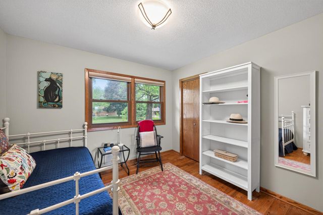 1842 Beecher Drive, Eagan, MN 55122
