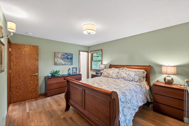 1842 Beecher Drive, Eagan, MN 55122