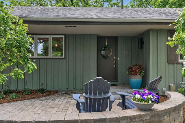 1842 Beecher Drive, Eagan, MN 55122