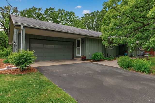 1842 Beecher Drive, Eagan, MN 55122