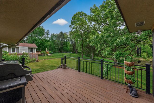 1842 Beecher Drive, Eagan, MN 55122