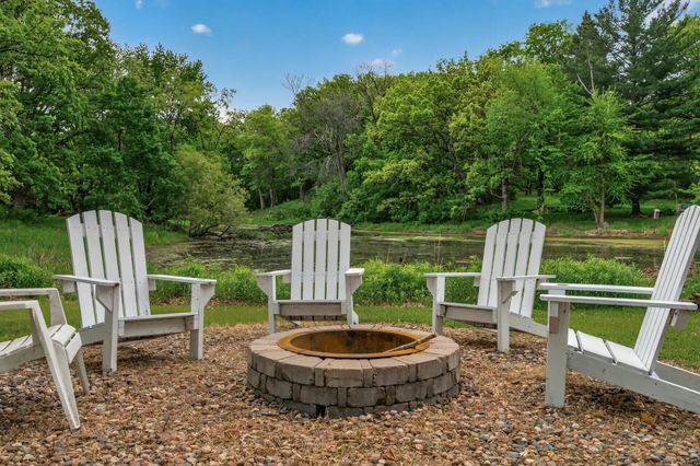 1842 Beecher Drive, Eagan, MN 55122