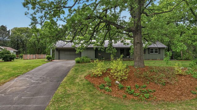 1842 Beecher Drive, Eagan, MN 55122