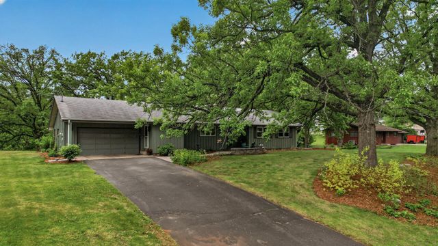 1842 Beecher Drive, Eagan, MN 55122