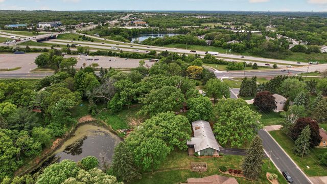 1842 Beecher Drive, Eagan, MN 55122