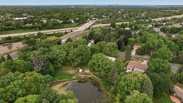1842 Beecher Drive, Eagan, MN 55122