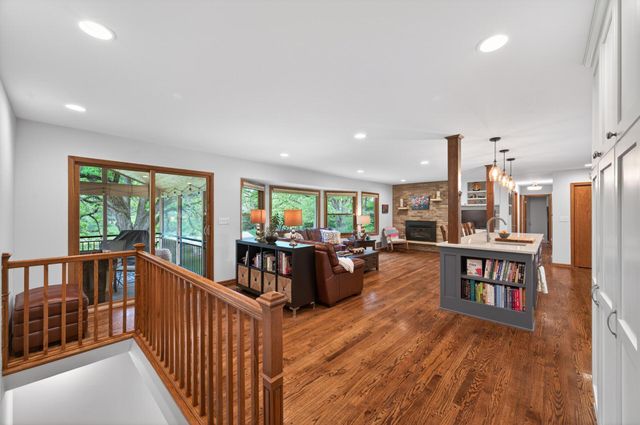 1842 Beecher Drive, Eagan, MN 55122