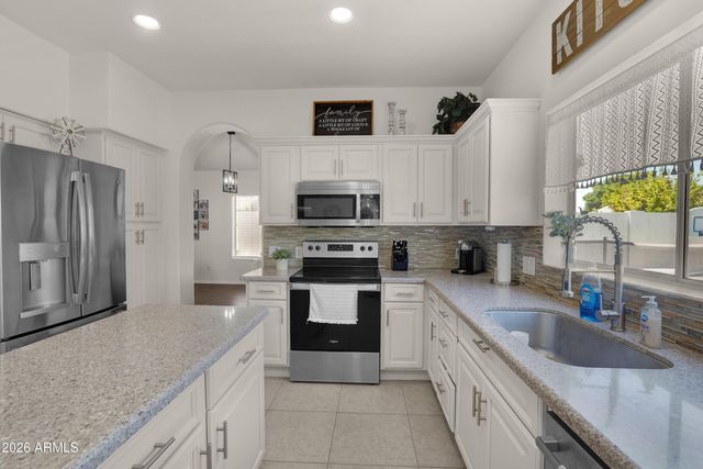 3628 E CEDARWOOD Lane, Phoenix, AZ 85048