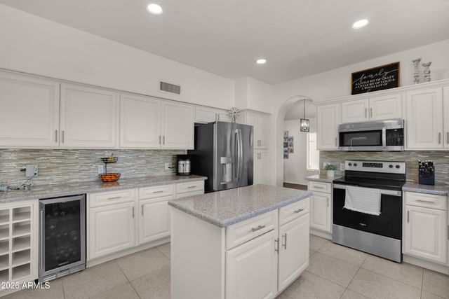 3628 E CEDARWOOD Lane, Phoenix, AZ 85048