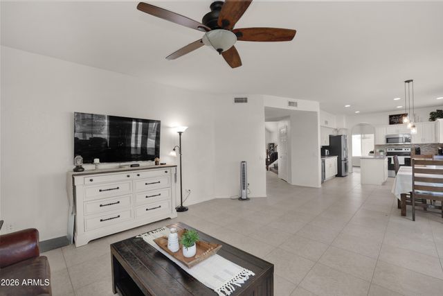 3628 E CEDARWOOD Lane, Phoenix, AZ 85048