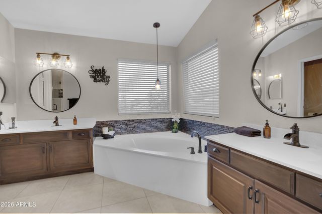 3628 E CEDARWOOD Lane, Phoenix, AZ 85048