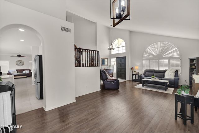 3628 E CEDARWOOD Lane, Phoenix, AZ 85048