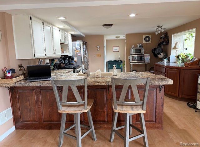 16280 Softwater Lake Drive, Argentine Township, MI 48451
