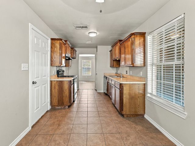 1711 Chenoweth Street, Decatur, TX 76234