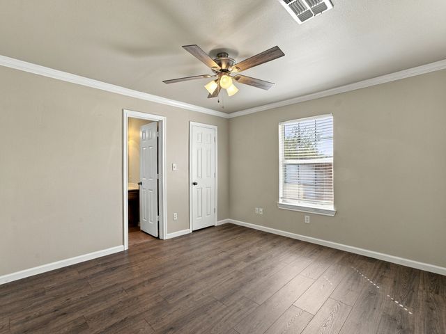 1711 Chenoweth Street, Decatur, TX 76234