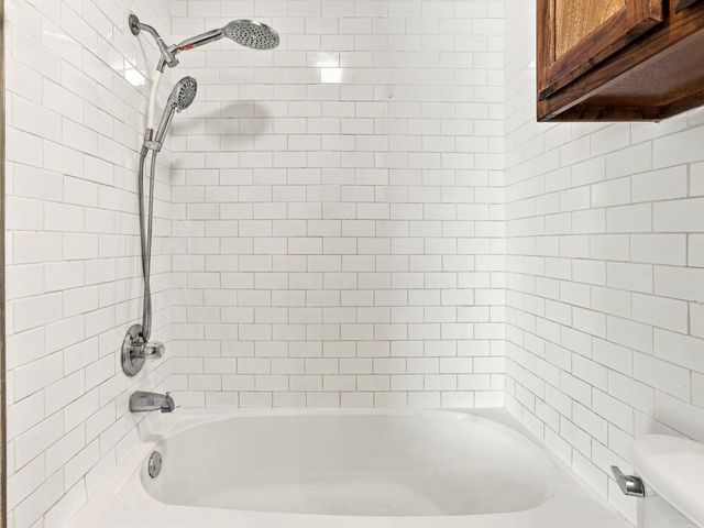 1711 Chenoweth Street, Decatur, TX 76234