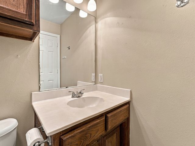 1711 Chenoweth Street, Decatur, TX 76234