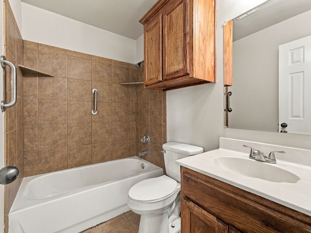 1711 Chenoweth Street, Decatur, TX 76234