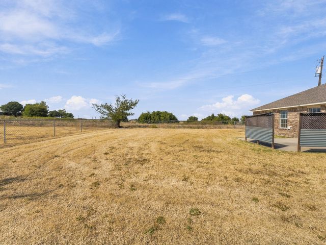 1711 Chenoweth Street, Decatur, TX 76234