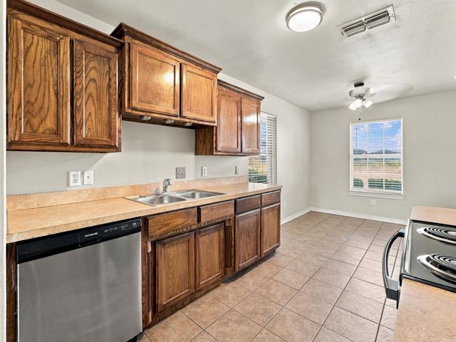 1711 Chenoweth Street, Decatur, TX 76234