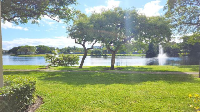 950 Lavers Circle F109, Delray Beach, FL 33444