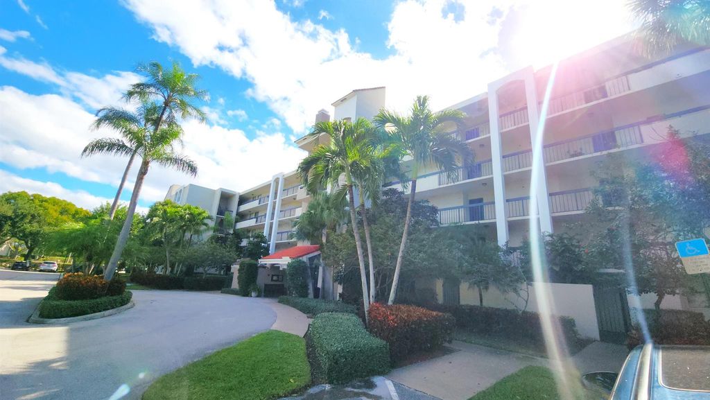 950 Lavers Circle F109, Delray Beach, FL 33444