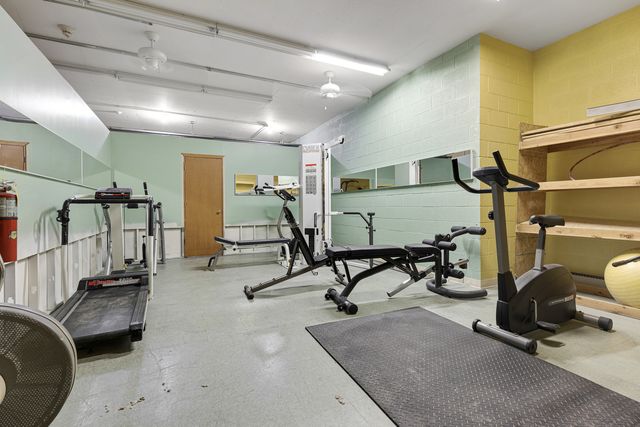 1043 S YORK Road 209, Bensenville, IL 60106
