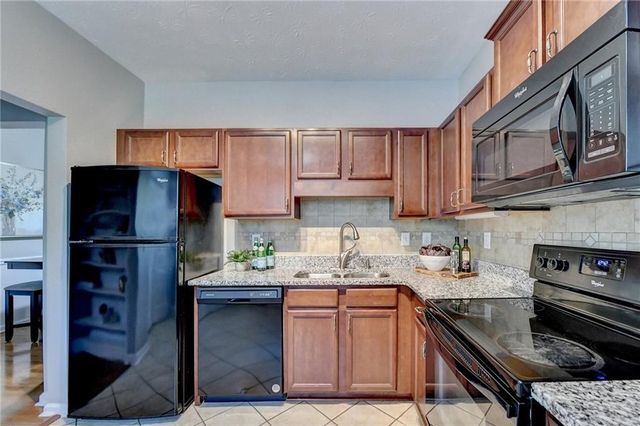 5559 Glendridge Dr 1409, Atlanta, GA 30342