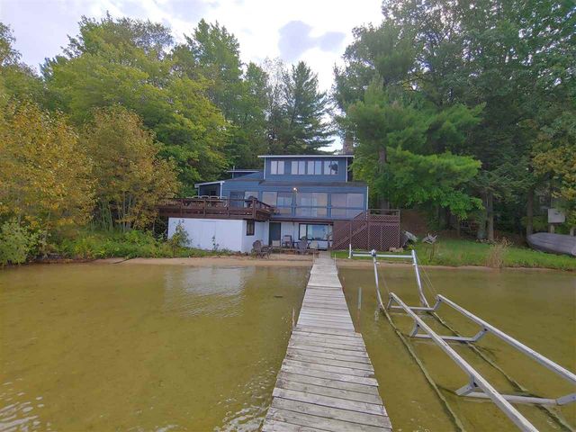 639 N South Long Lake Road, Long Lake Twp, MI 49685