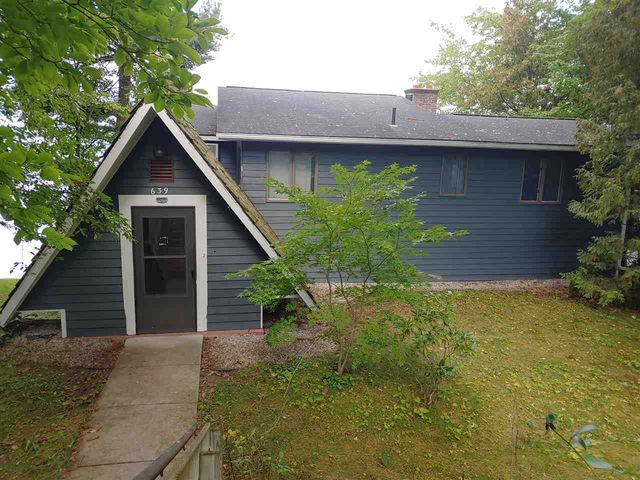 639 N South Long Lake Road, Long Lake Twp, MI 49685