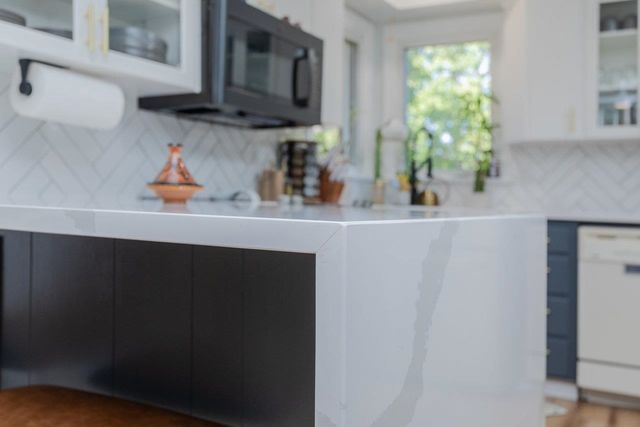 33 PORT REPUBLIC RD, Harrisonburg, VA 22801