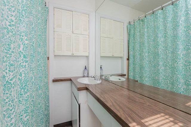 33 PORT REPUBLIC RD, Harrisonburg, VA 22801