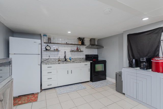 33 PORT REPUBLIC RD, Harrisonburg, VA 22801