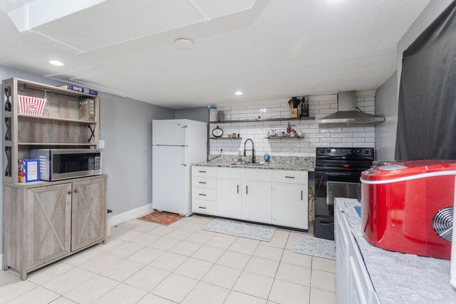 33 PORT REPUBLIC RD, Harrisonburg, VA 22801